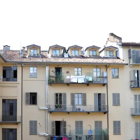 Rosso Magenta - Luminoso Loft In Centro E A Due Passi Dalla Stazione Appartamento Torino