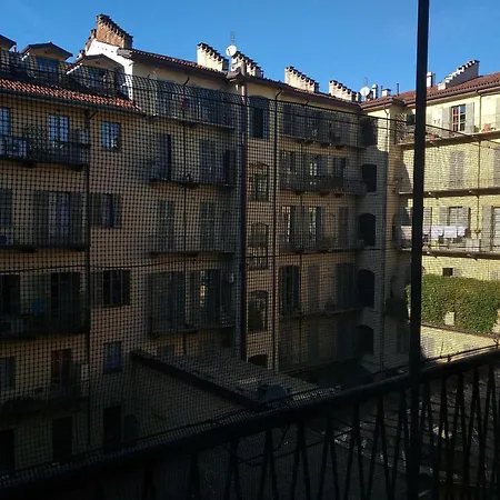 Apartament Rosso Magenta - Luminoso Loft In Centro E A Due Passi Dalla Stazione Turyn