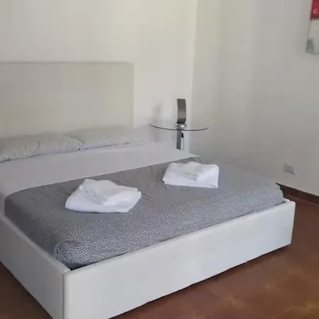 Rosso Magenta - Luminoso Loft In Centro E A Due Passi Dalla Stazione * Turín