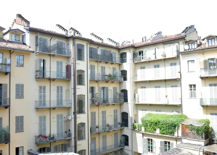 Rosso Magenta - Luminoso Loft In Centro E A Due Passi Dalla Stazione Apartmán