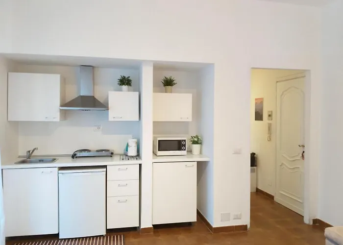 Rosso Magenta - Luminoso Loft In Centro E A Due Passi Dalla Stazione Apartmán *